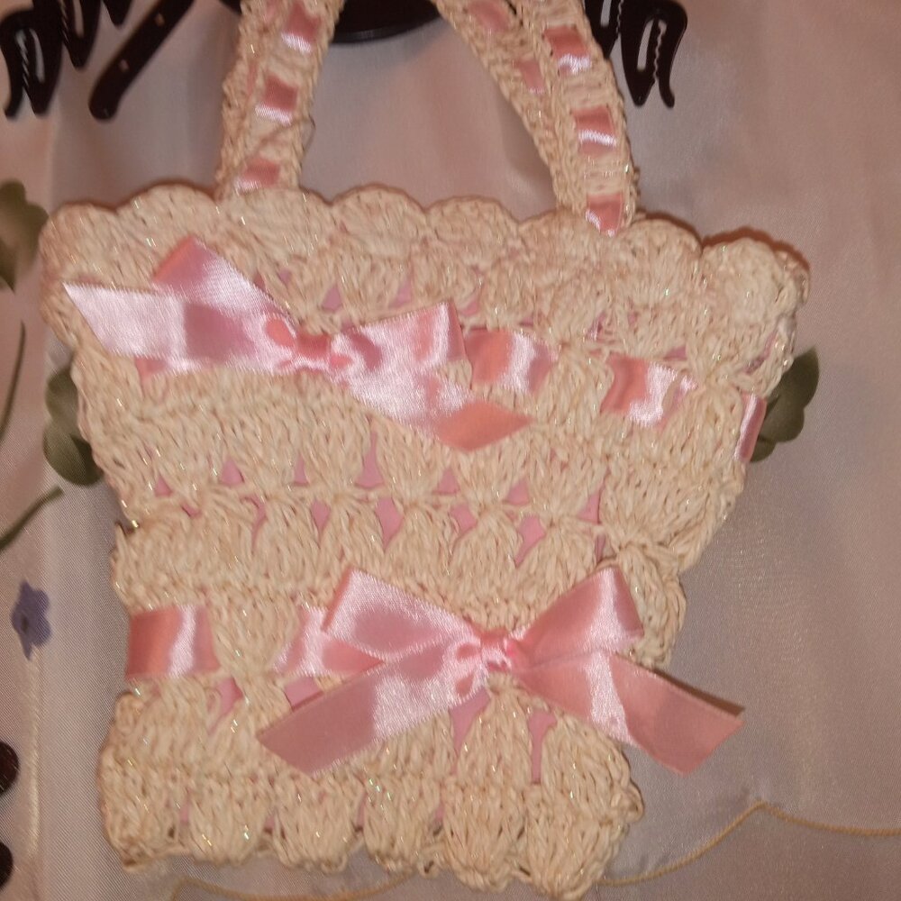 Pink Easter bag for a little girl..